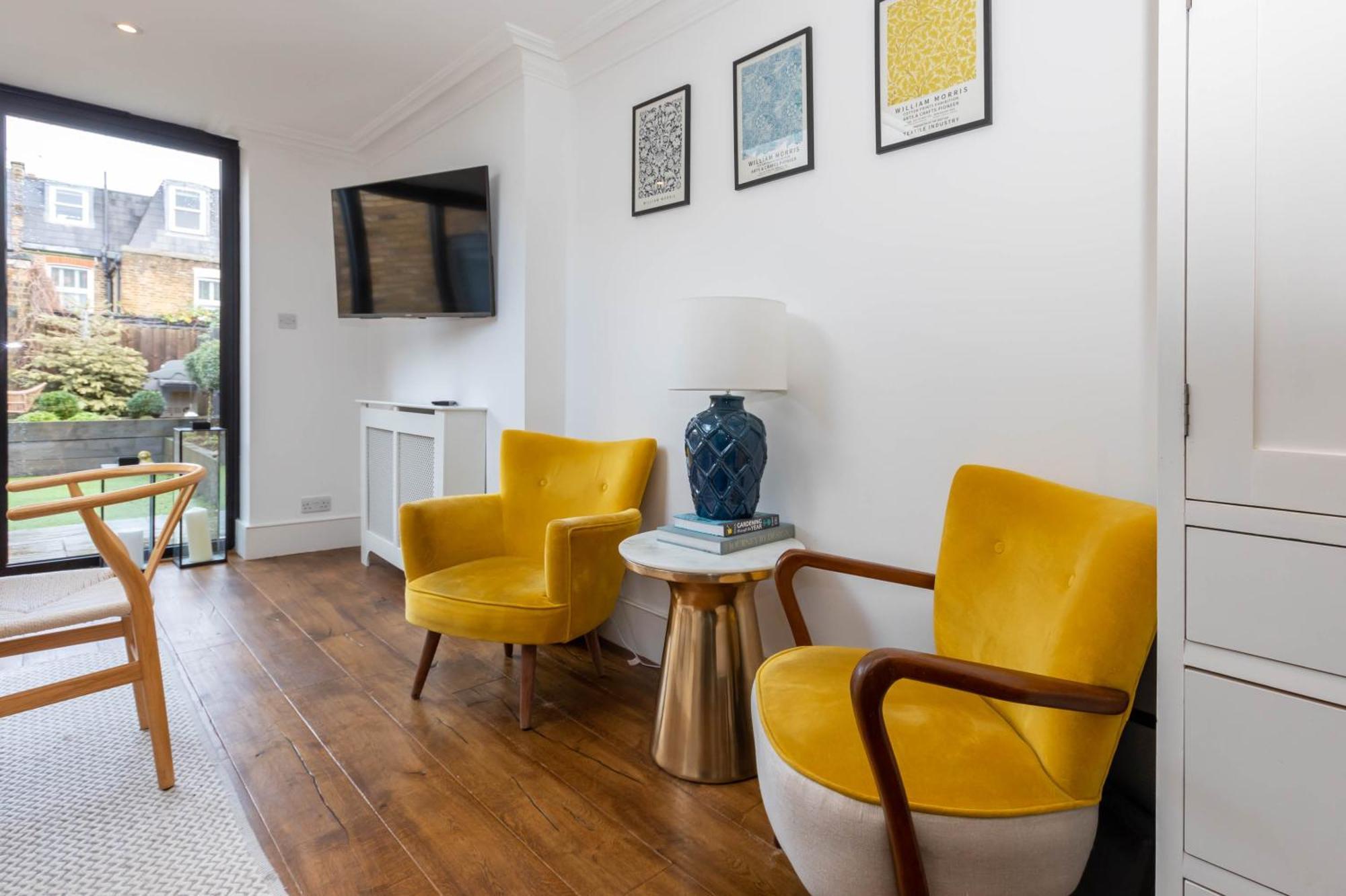 Gorgeous 3 Bedroom In Quaint Southfields Appartamento Londra