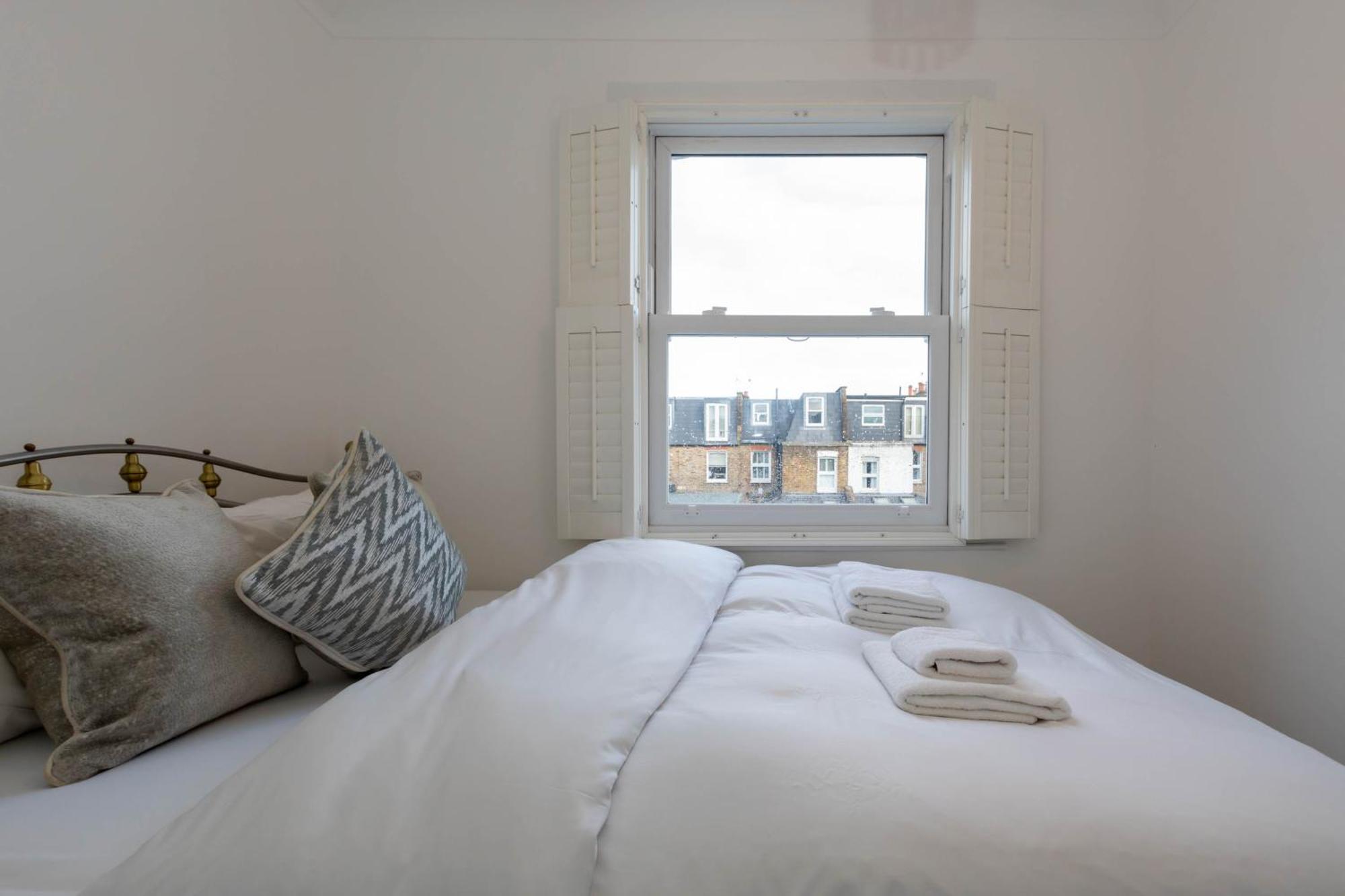 Gorgeous 3 Bedroom In Quaint Southfields