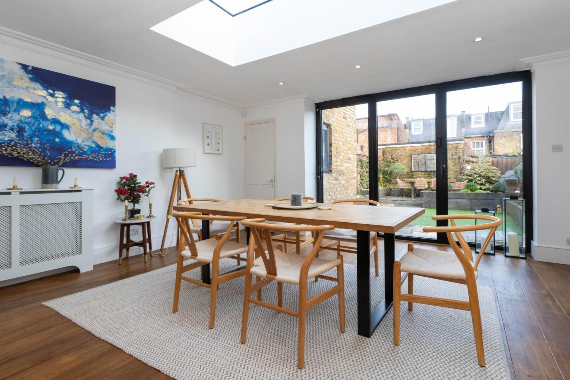 Gorgeous 3 Bedroom In Quaint Southfields