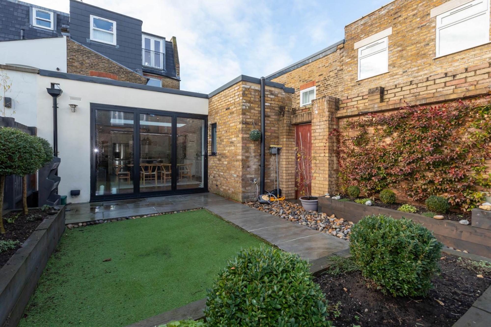 Appartamento Gorgeous 3 Bedroom In Quaint Southfields Londra