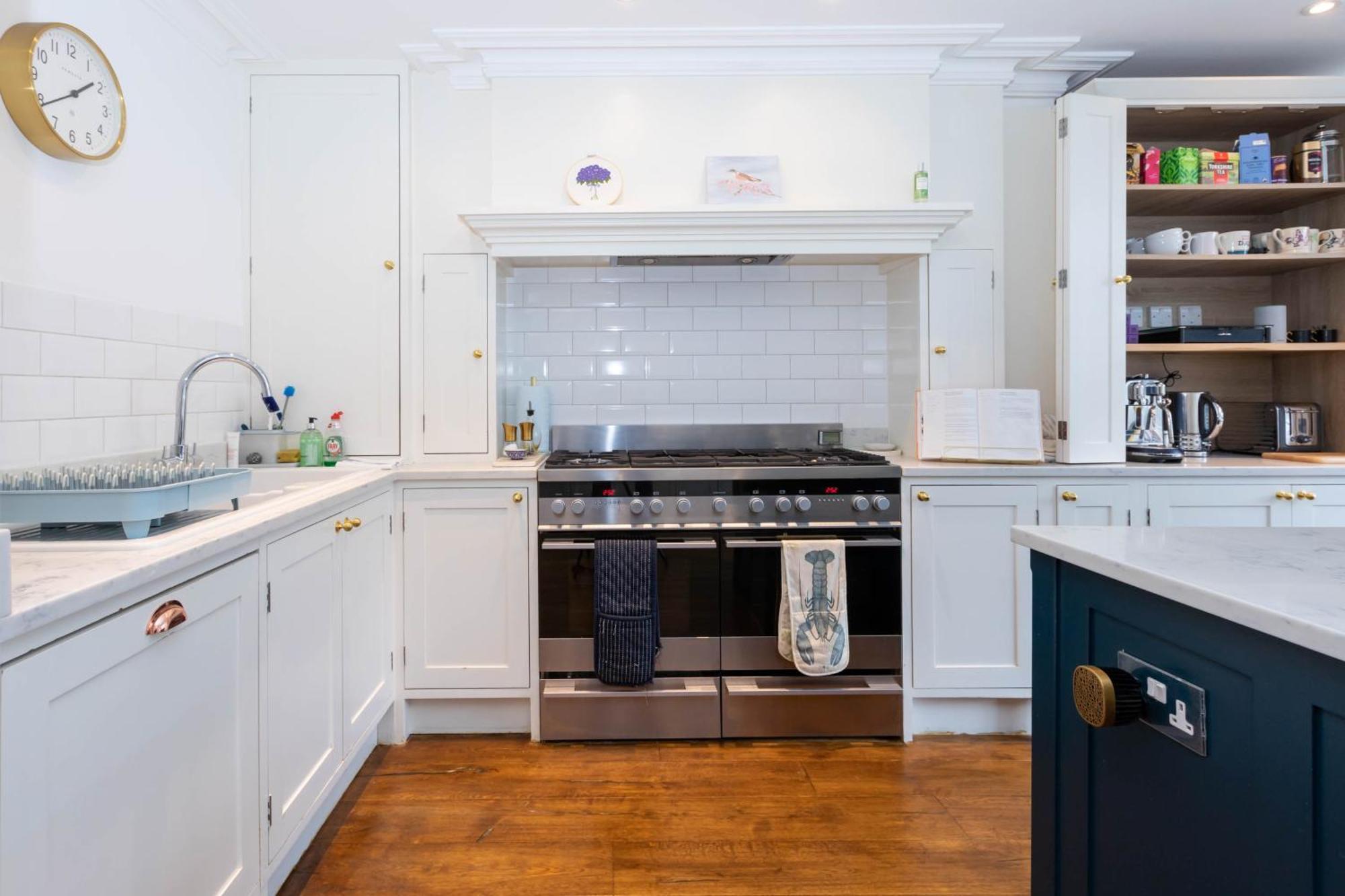 Gorgeous 3 Bedroom In Quaint Southfields *