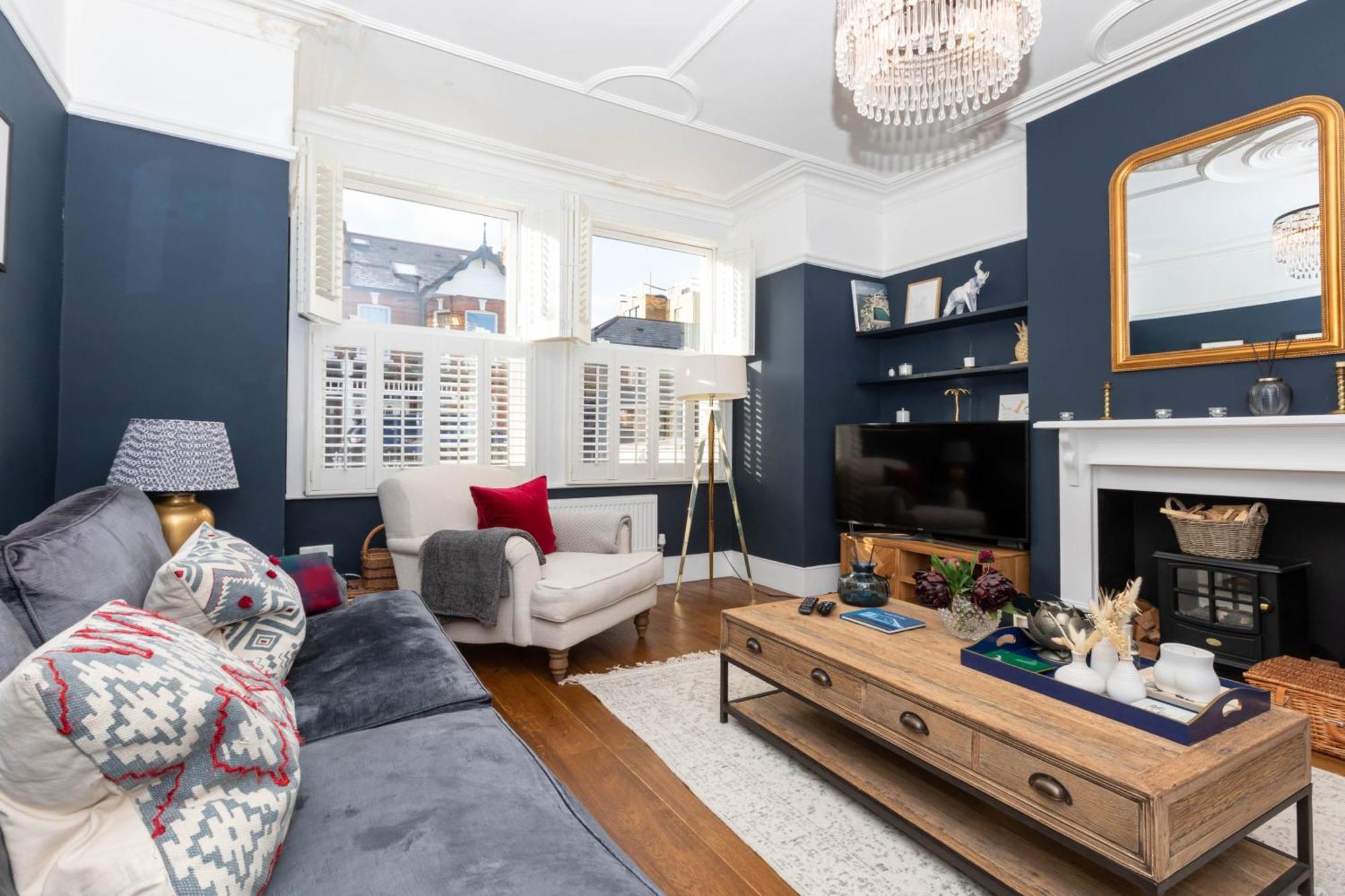 Gorgeous 3 Bedroom In Quaint Southfields Appartamento